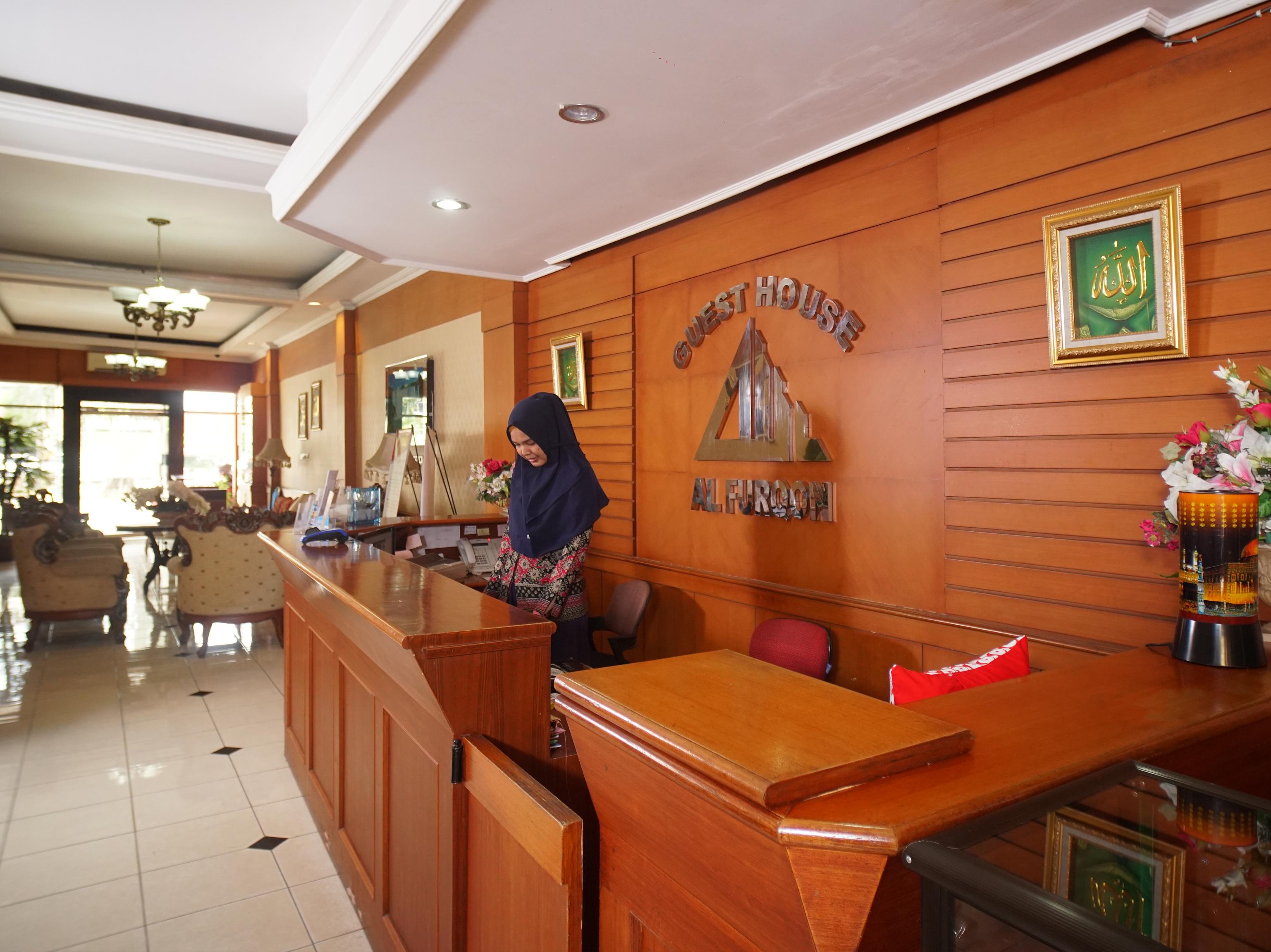 פאלמבאנג Capital O 142 Hotel Al Furqon Syariah מראה חיצוני תמונה