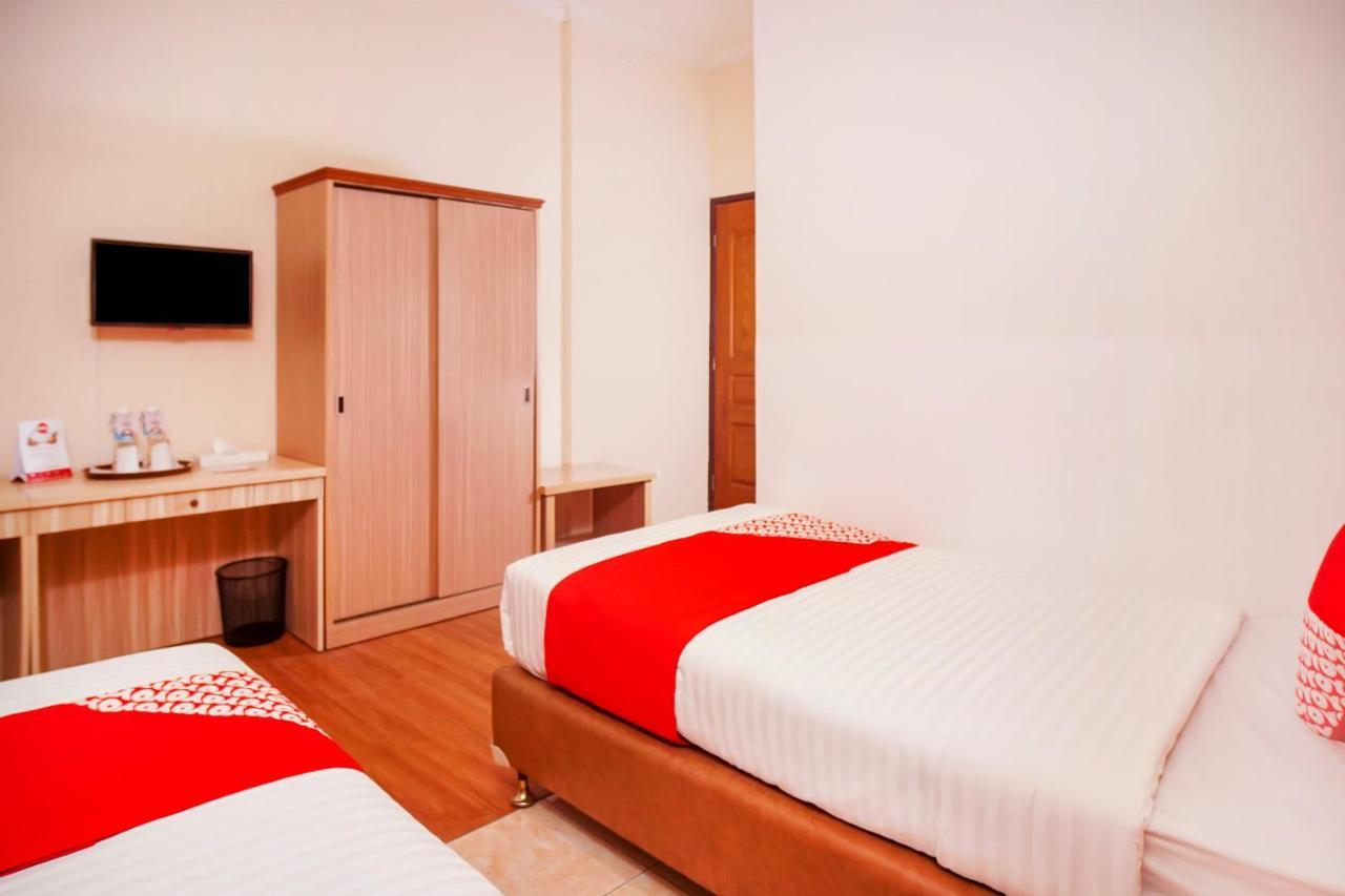 פאלמבאנג Capital O 142 Hotel Al Furqon Syariah מראה חיצוני תמונה