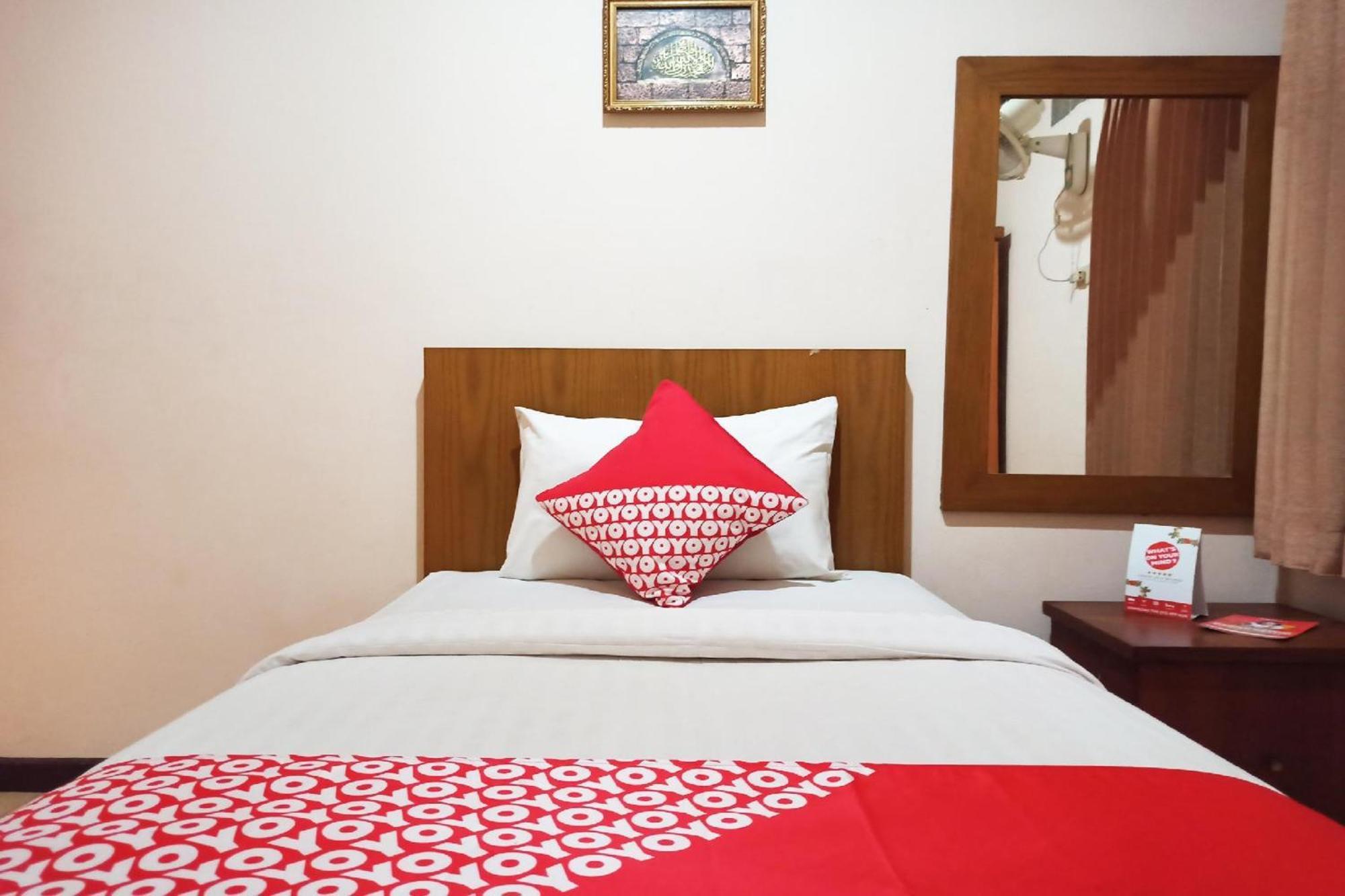 פאלמבאנג Capital O 142 Hotel Al Furqon Syariah מראה חיצוני תמונה