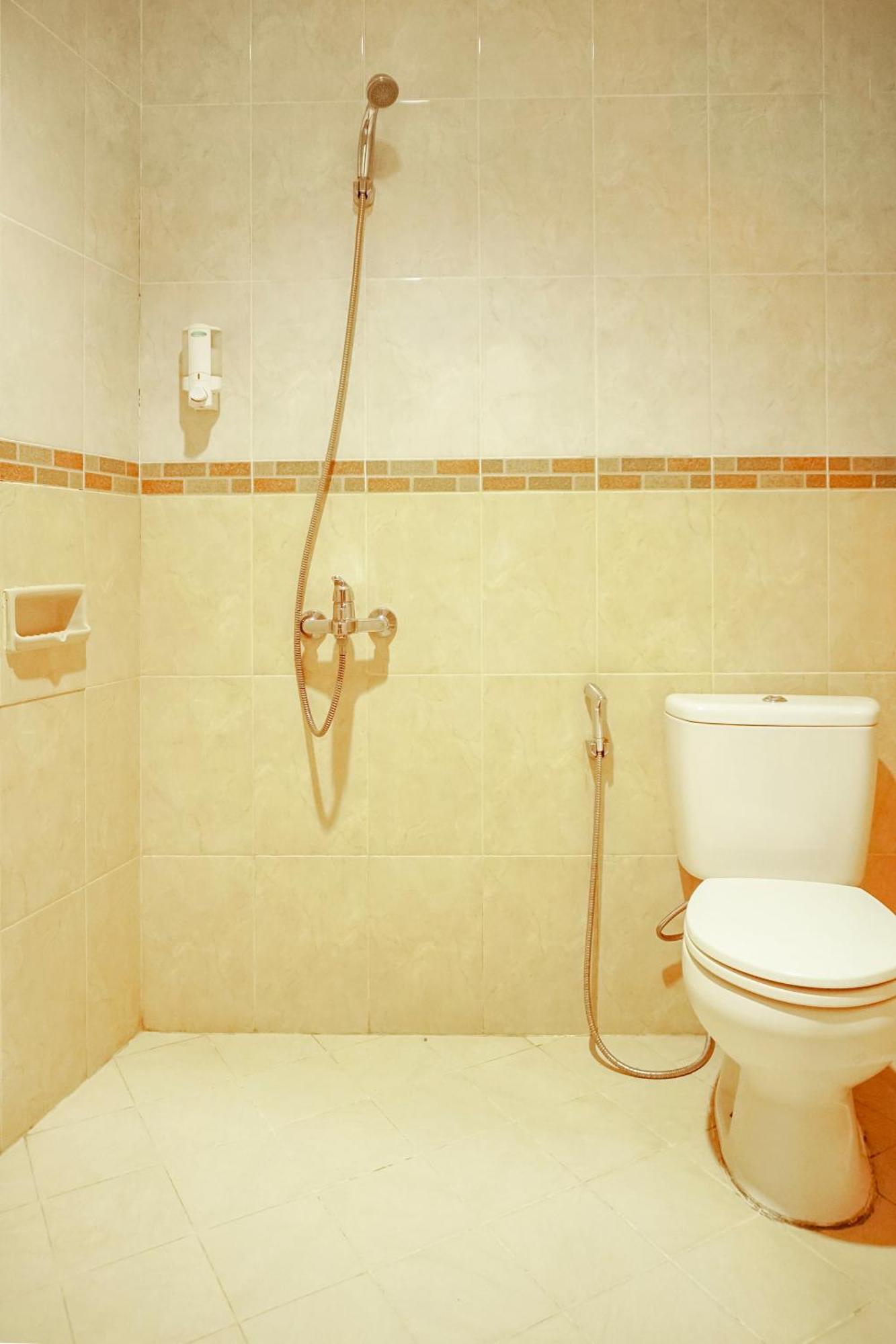 פאלמבאנג Capital O 142 Hotel Al Furqon Syariah מראה חיצוני תמונה