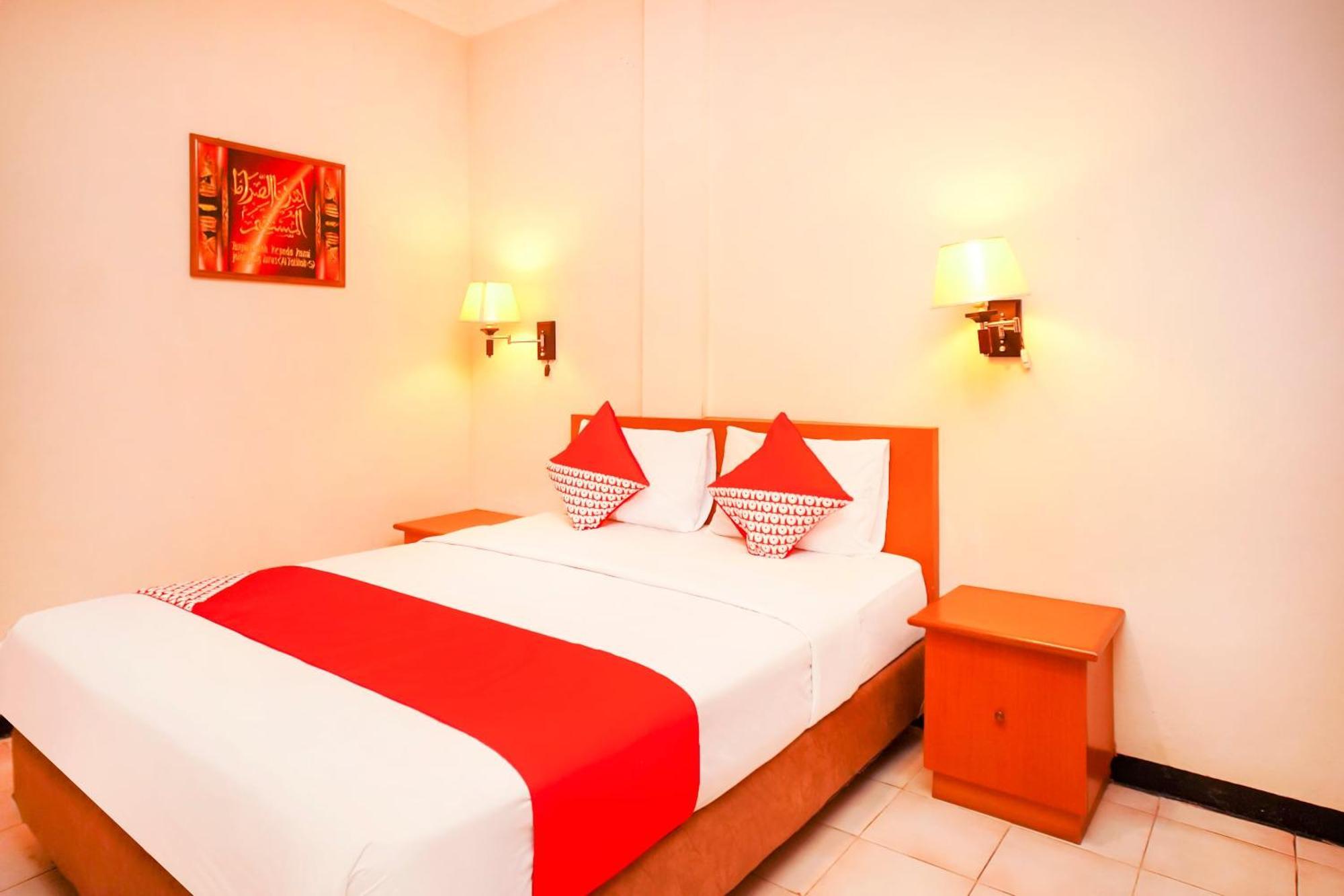 פאלמבאנג Capital O 142 Hotel Al Furqon Syariah מראה חיצוני תמונה