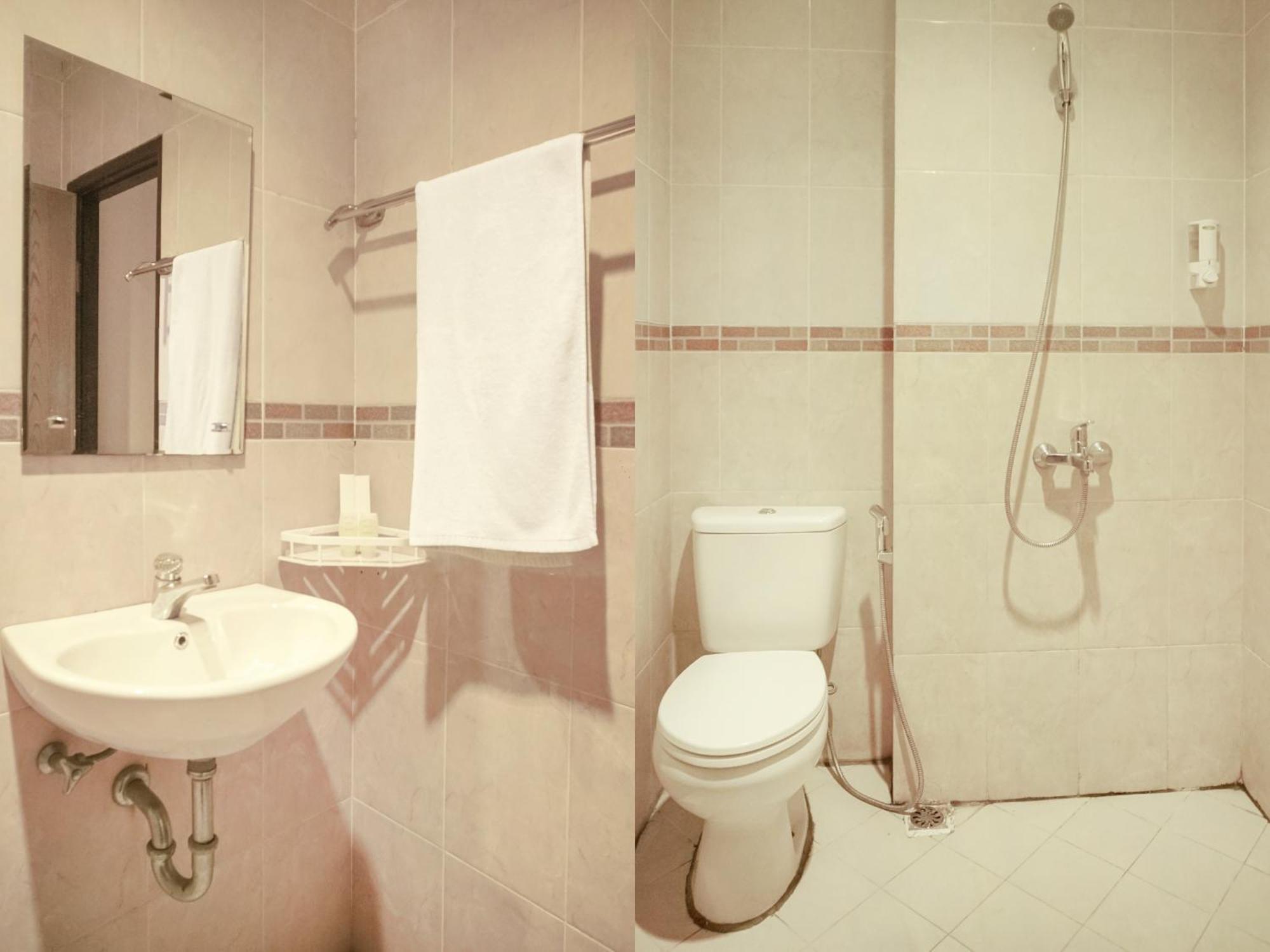 פאלמבאנג Capital O 142 Hotel Al Furqon Syariah מראה חיצוני תמונה