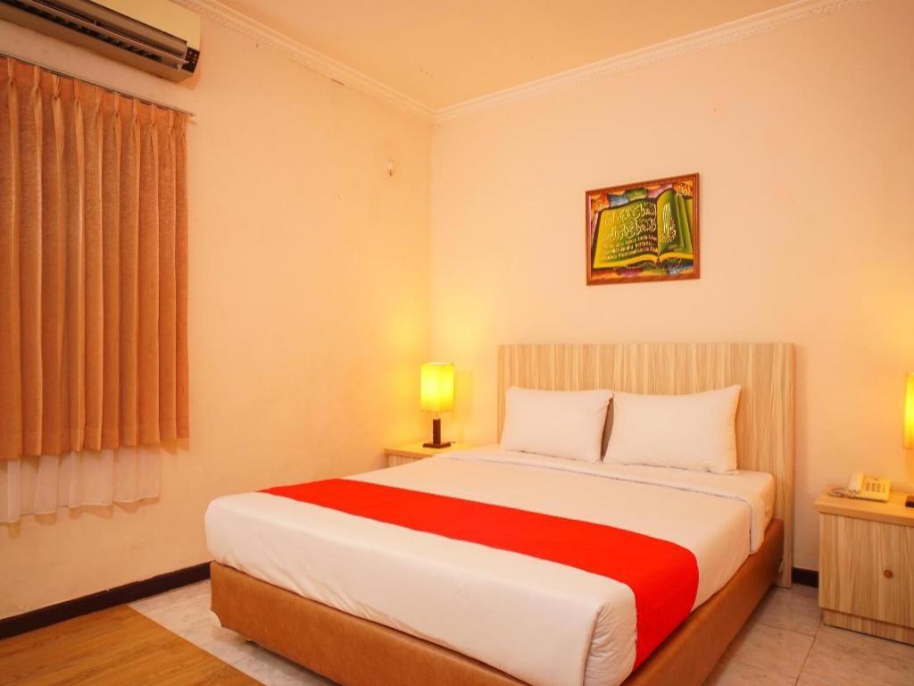 פאלמבאנג Capital O 142 Hotel Al Furqon Syariah מראה חיצוני תמונה